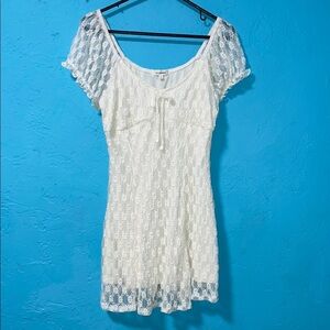 No Comment White Lace Mini Dress. Size Large
New no tags
